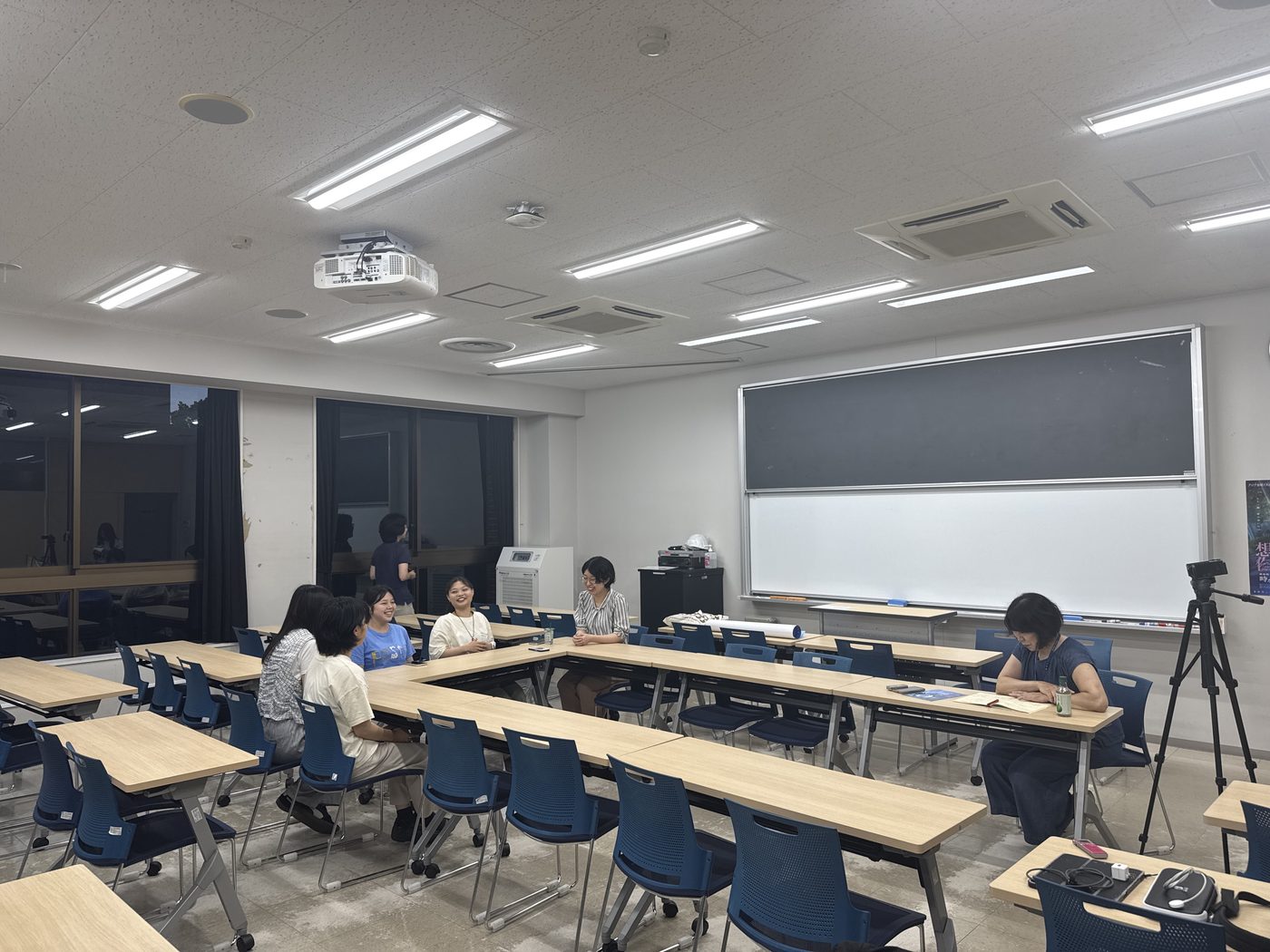 上映後は、そのまま座談会へ。