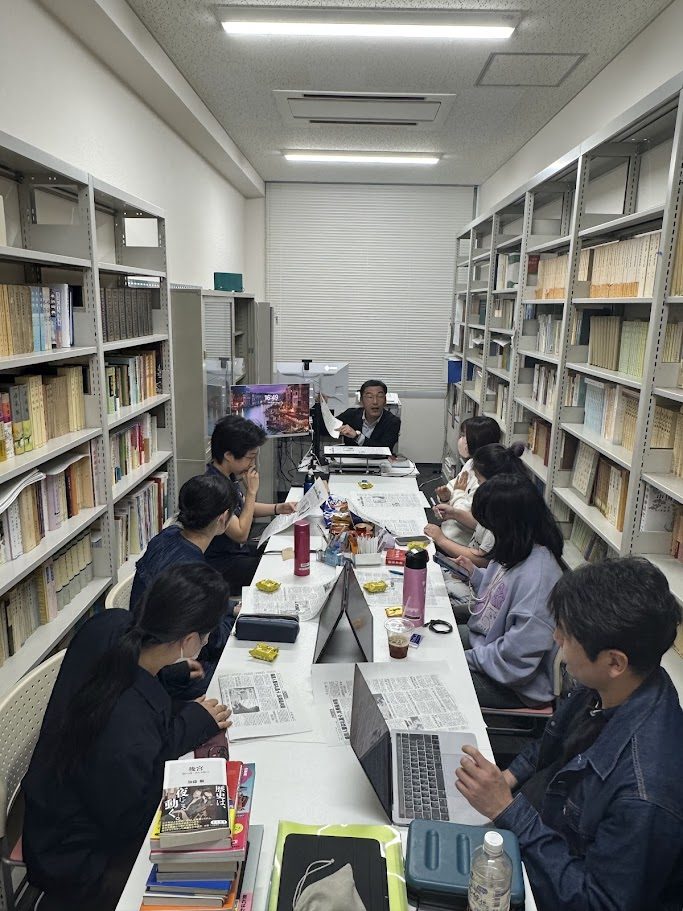 中国の新聞を読む会の写真