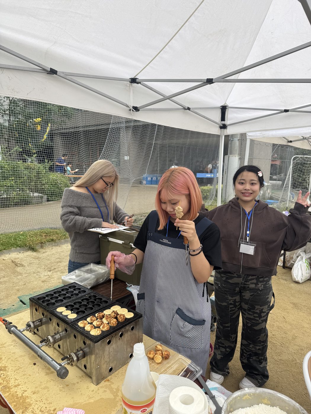 学園祭:1年生の屋台(ベビーカステラ)の写真