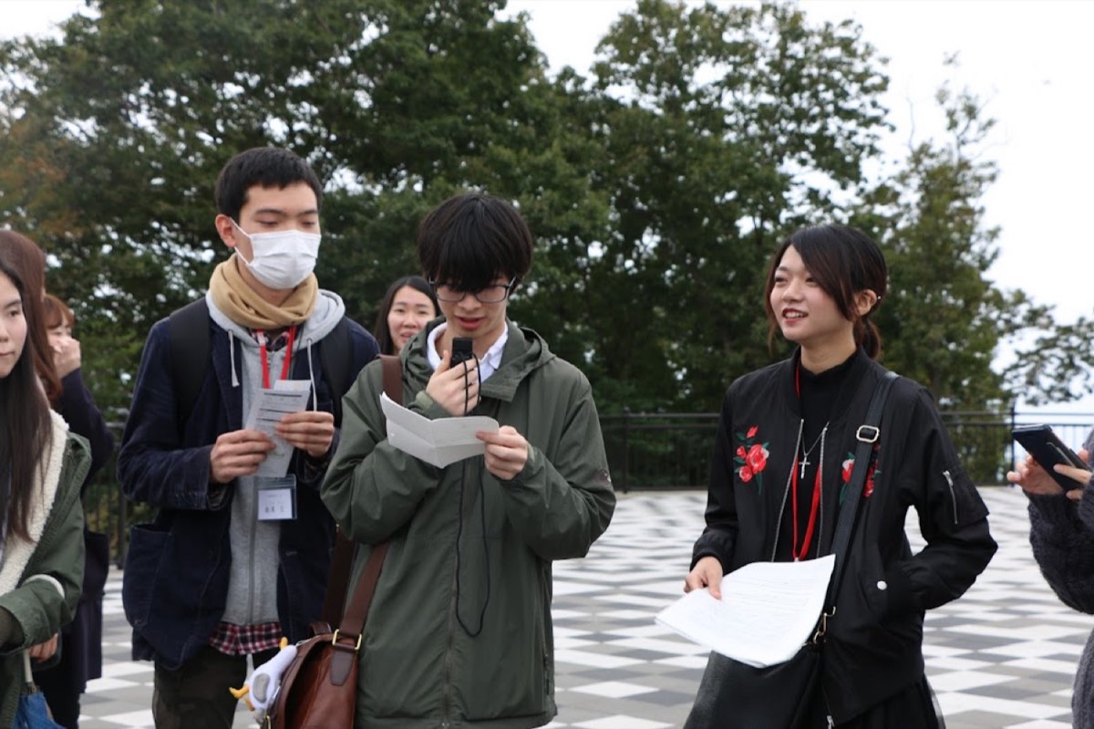 交換留学生との交流(郊外遠足・屋形船)の写真